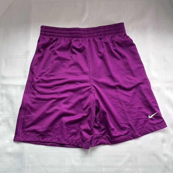 ***NWT***Nike Girls Fuchsia Athletic Mesh Shorts - Picture 1 of 4